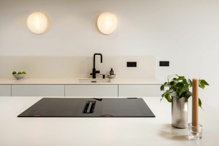 b338257759ac6ba08eb32b565372a317 - 13