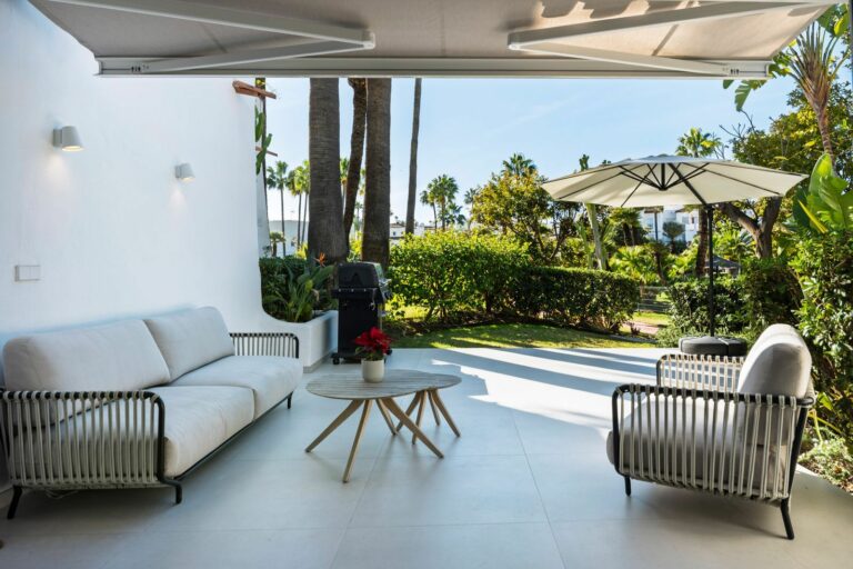 b338257759ac6ba08eb32b565372a317 - 2