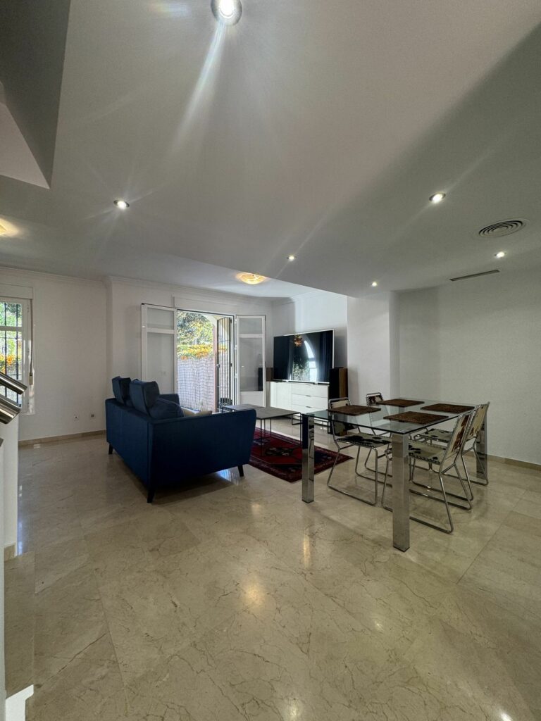 b5f8d75ef883ced3da1feb800927c840 - 5