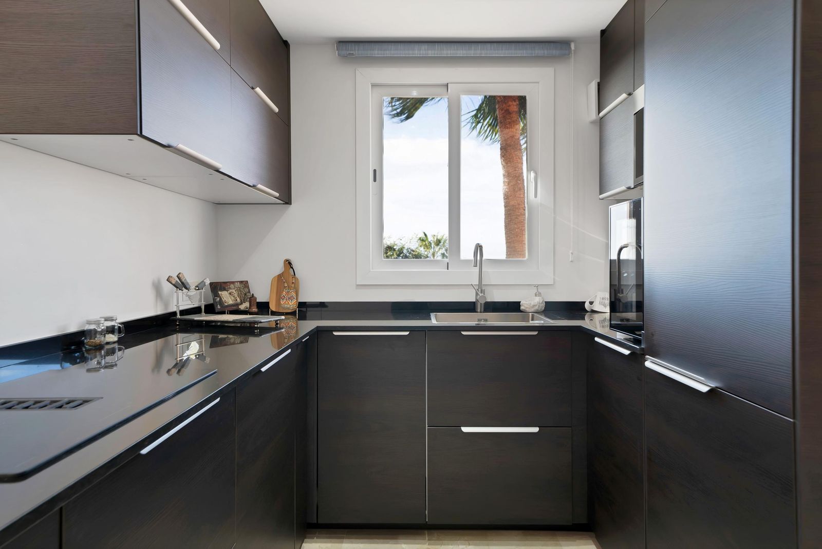 b74ff905f2a3e670f90f5bc22ebbedda - 7