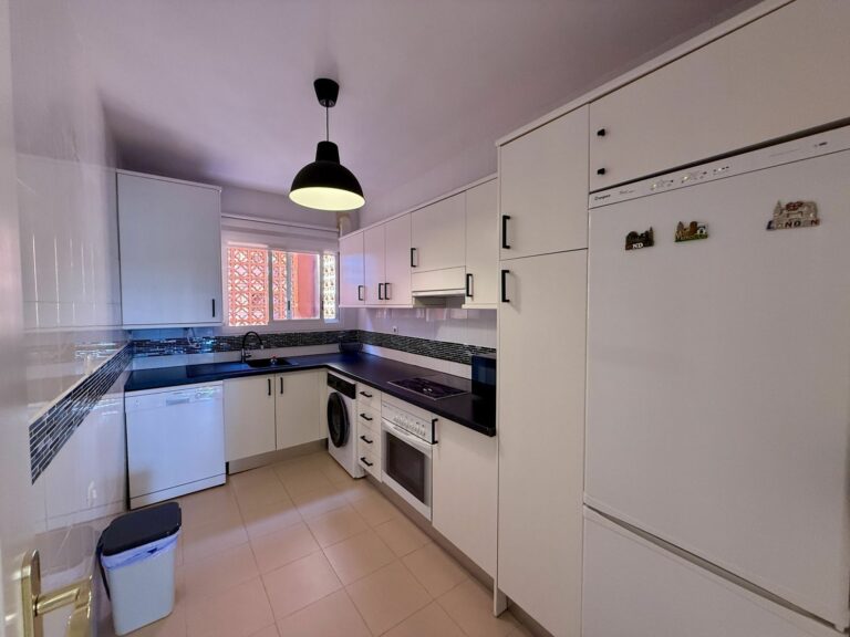 b76b8ee9def88b7336b8281376f73bfc - 5