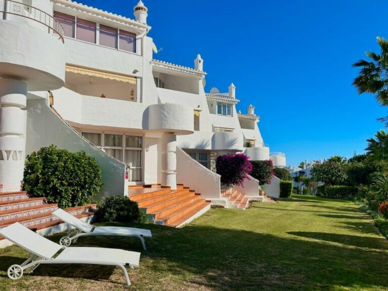 b77d77e00c67a179139a4402727f0af4 - 4