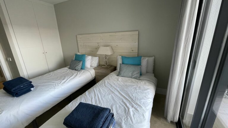 b783dffa4bbffee3e24a27c4b808eea3 - 11