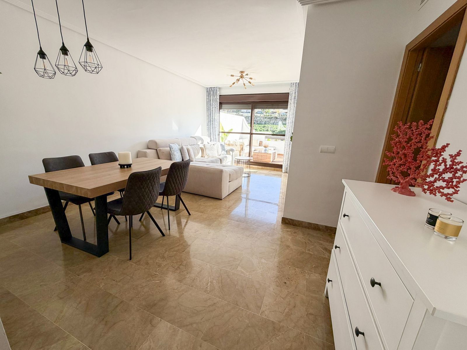 b7cbc79c353671315b2759e65f83a463 - 10