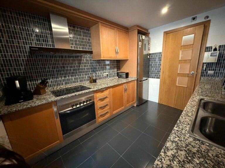 b7cbc79c353671315b2759e65f83a463 - 12