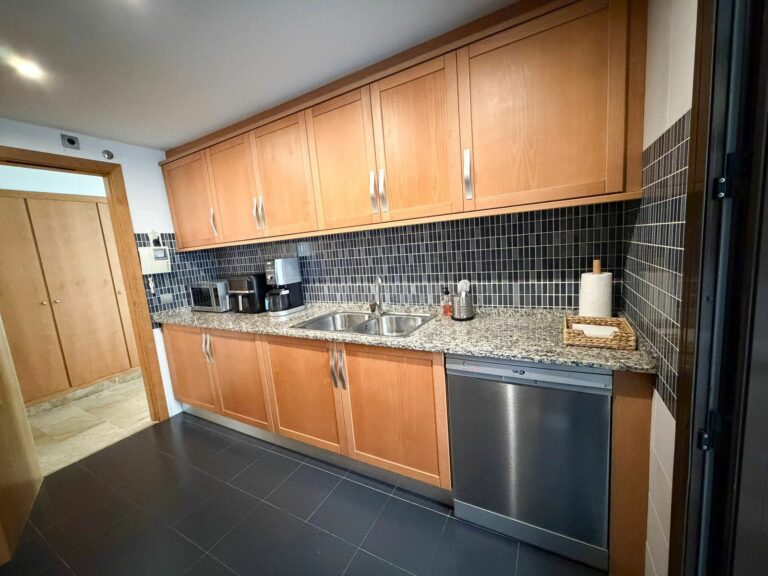 b7cbc79c353671315b2759e65f83a463 - 13