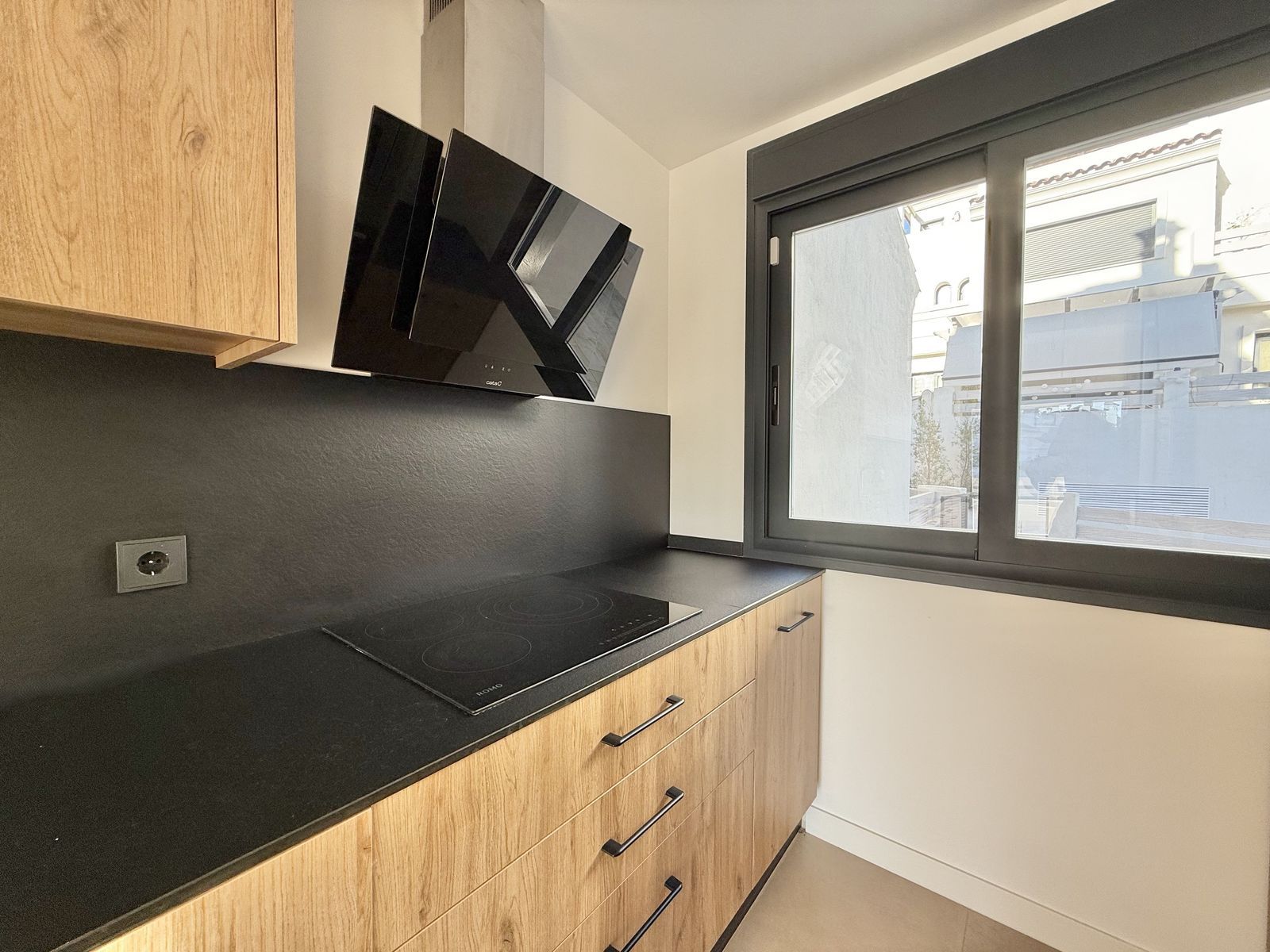 b833a8e286001d497f0059f4786e09e9 - 11