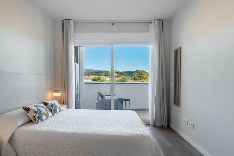 b84c3cc02dcbf6617d5342c1074a70e6 - 4