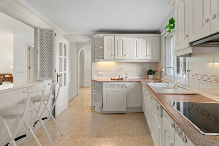 b868fb798c59f17c4f64b7c2c8249f93 - 11