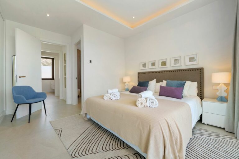 ba366a12b31ee7504bf6c58550e33d2c - 16