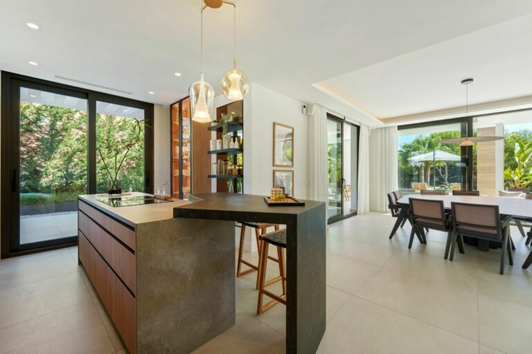 ba366a12b31ee7504bf6c58550e33d2c - 8