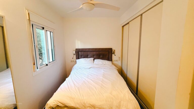 ba60c9ad71e8fc6c1120d2b565bd8d76 - 10