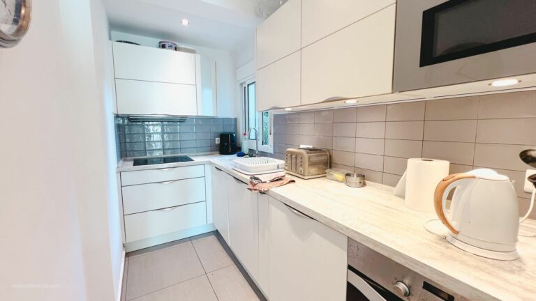 ba60c9ad71e8fc6c1120d2b565bd8d76 - 7