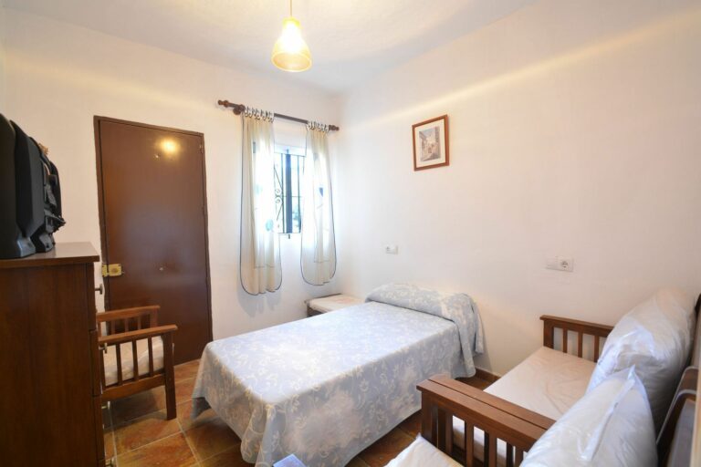 bb74904a3359b3118738efe8aa15bbfd - 11