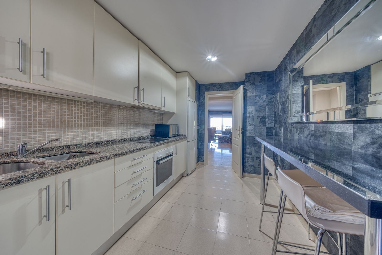 bbb623fb4c7e5828913dfd2ba64e307b - 15