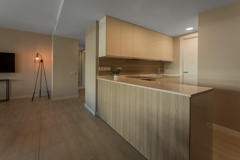 bbea5562479013638e9e11bab8695016 - 14