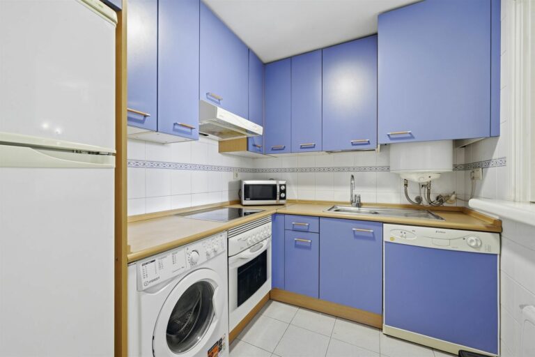 bbf251d53f0b8b1017939ba71b9b50a9 - 13