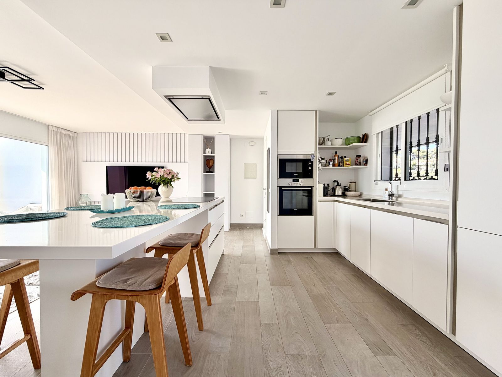 bd8de98a593f3cefccb7e1ed522e23ba - 10