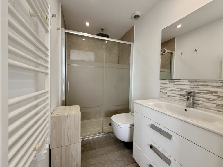 bd8de98a593f3cefccb7e1ed522e23ba - 15