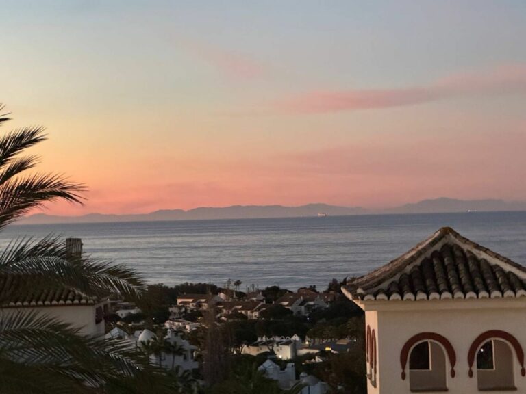 bd8de98a593f3cefccb7e1ed522e23ba - 3