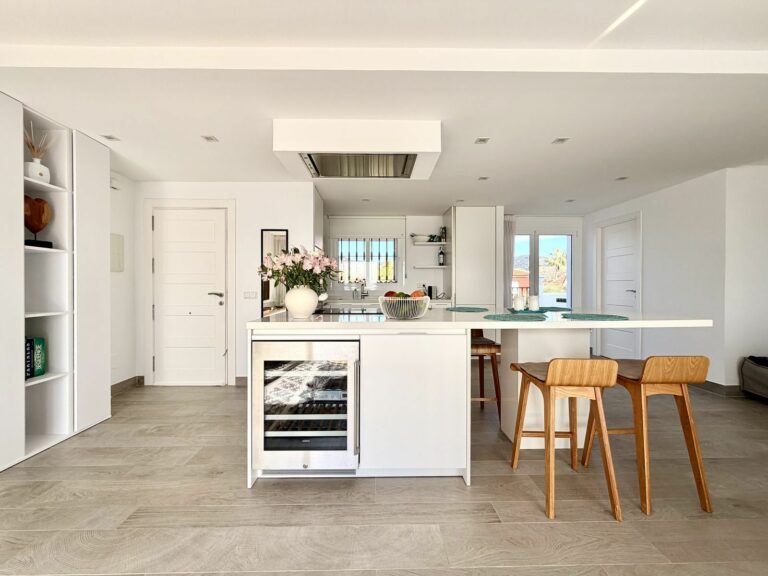 bd8de98a593f3cefccb7e1ed522e23ba - 9