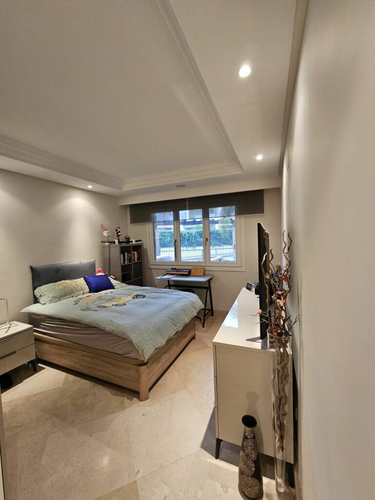 bdb6f400bb2aa78846aefd68ad44b100 - 13