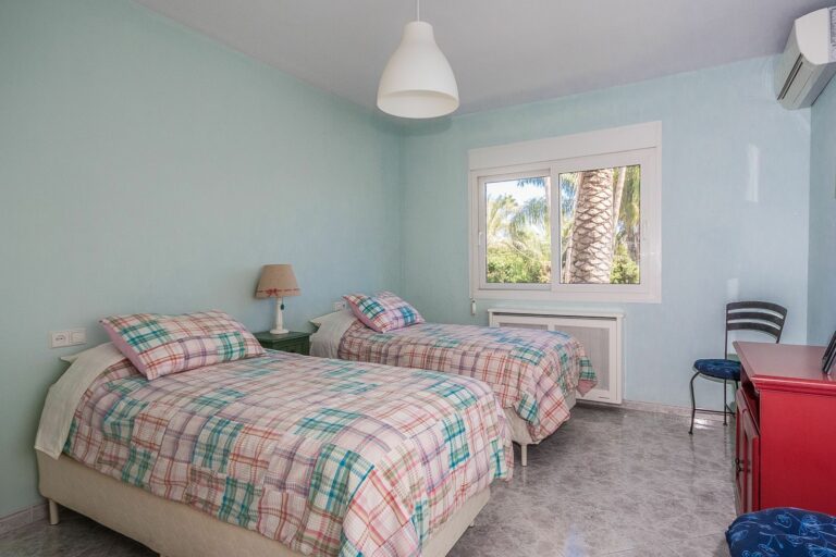 bec59cd982209010b15f891714644025 - 6