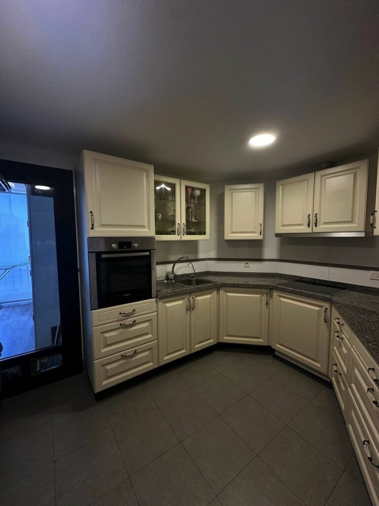 bed8f61aeb9568cae2639e30527eb9de - 12