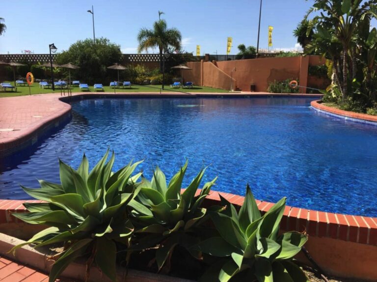 bed8f61aeb9568cae2639e30527eb9de - 2