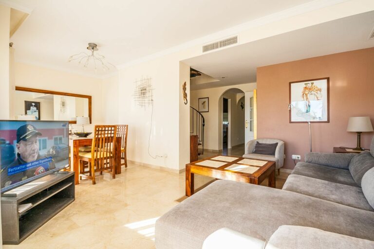 c21ebbcd91067bab60f5ab73b829a02a - 14