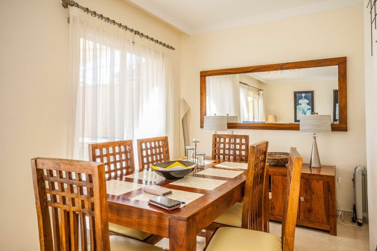 c21ebbcd91067bab60f5ab73b829a02a - 4