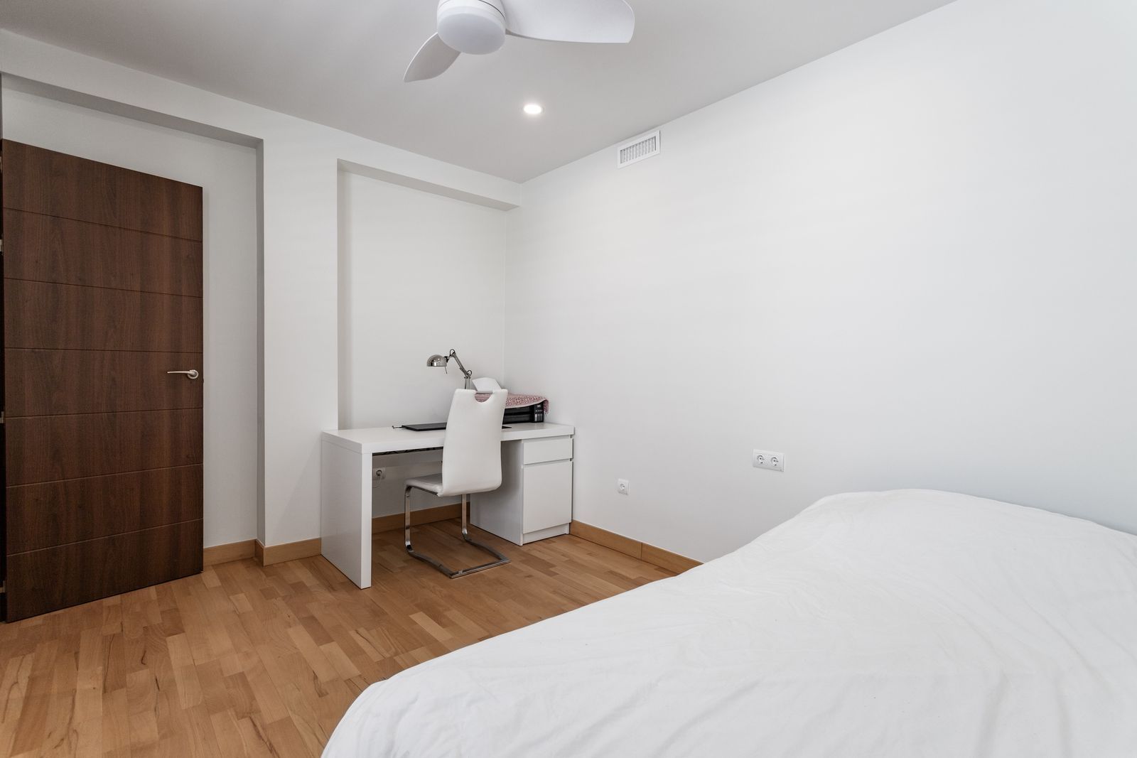 c2ea5a481ed78509af511d559539c8c9 - 12