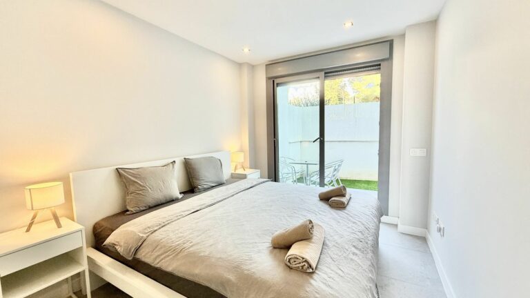 c45ac118627f450efaa2f42e7b9ff401 - 12