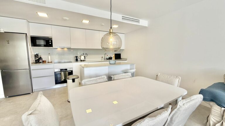 c45ac118627f450efaa2f42e7b9ff401 - 5