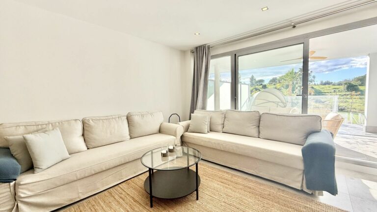 c45ac118627f450efaa2f42e7b9ff401 - 6