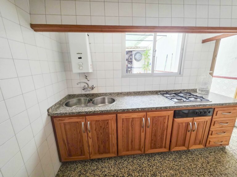 c52bb2eb4f118e00d06896e514ebcff1 - 9