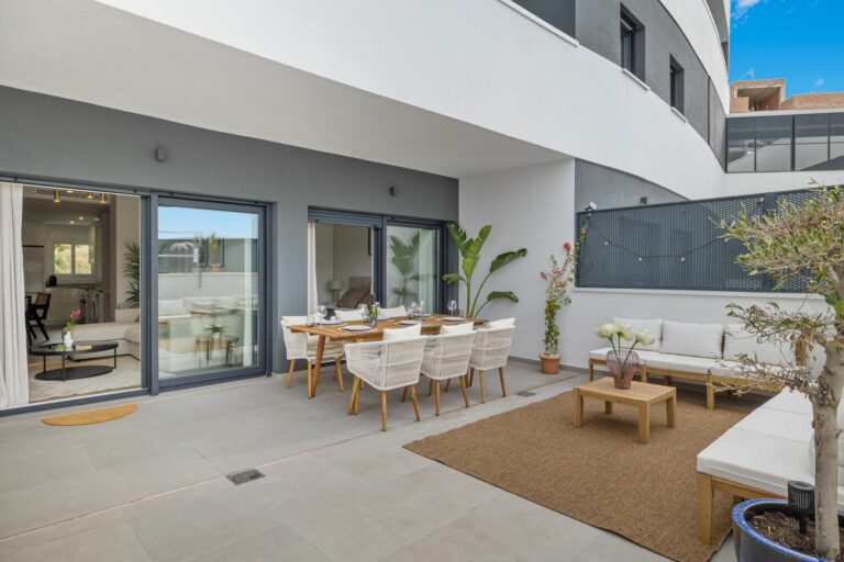 c7682c5e44d04a8d50c714e733820e38 - 1