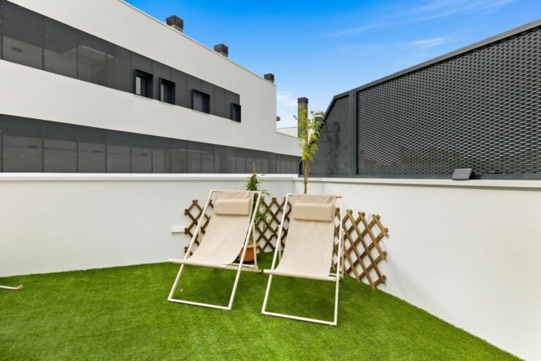 c7682c5e44d04a8d50c714e733820e38 - 9