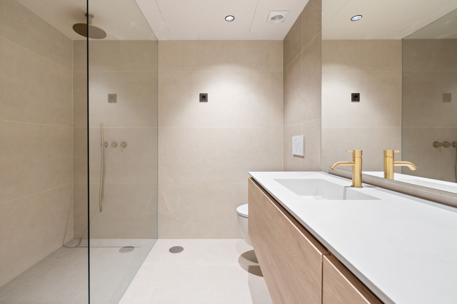 c8f63858d260fe2cf86d7a1d70d020e3 - 11