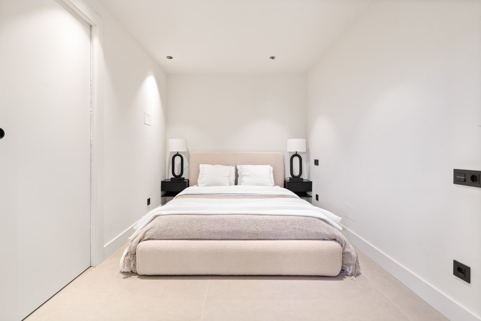 c8f63858d260fe2cf86d7a1d70d020e3 - 16