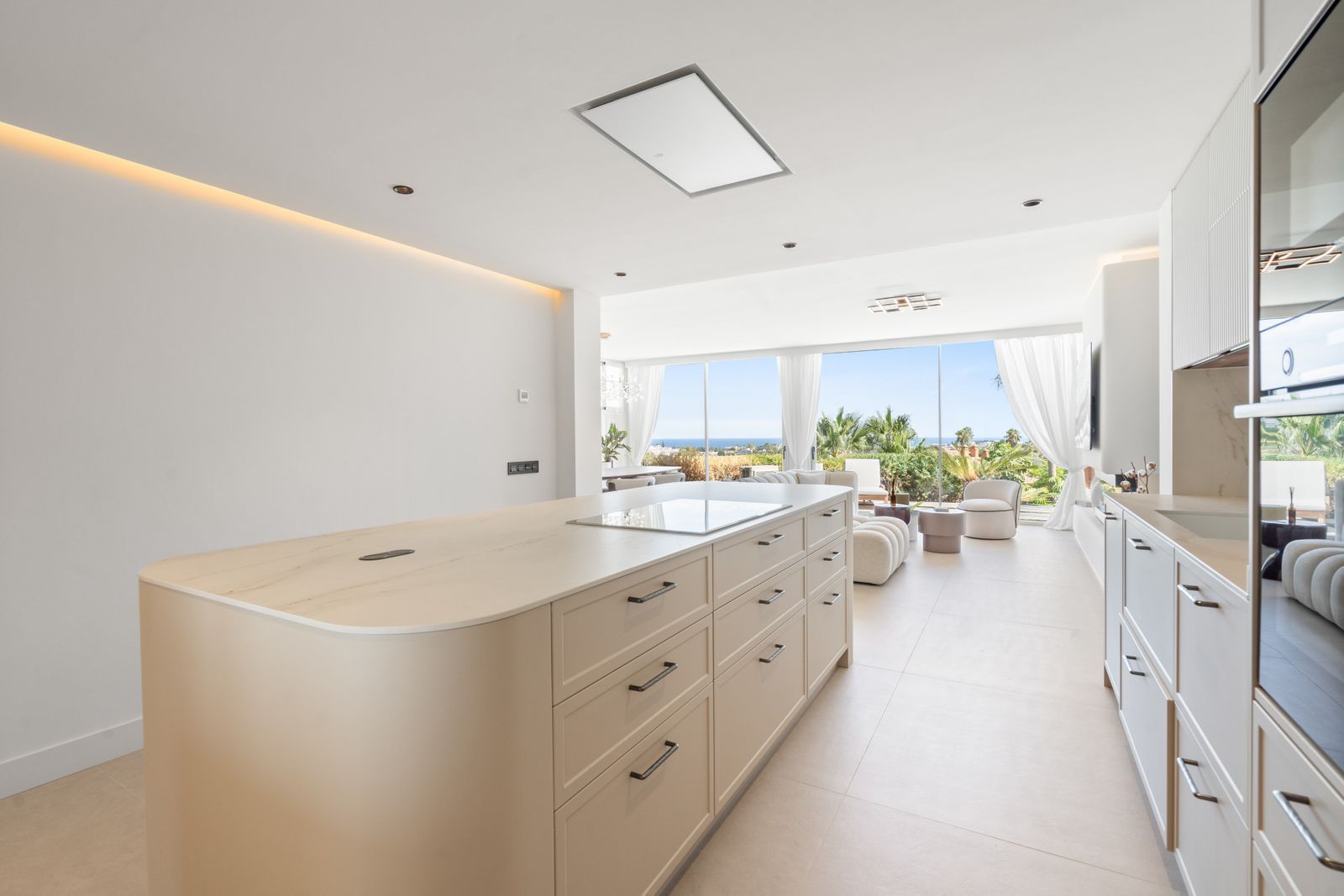 c8f63858d260fe2cf86d7a1d70d020e3 - 7