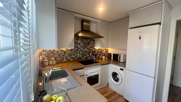 c959596b379b59cad82e517b2e737e1b - 16