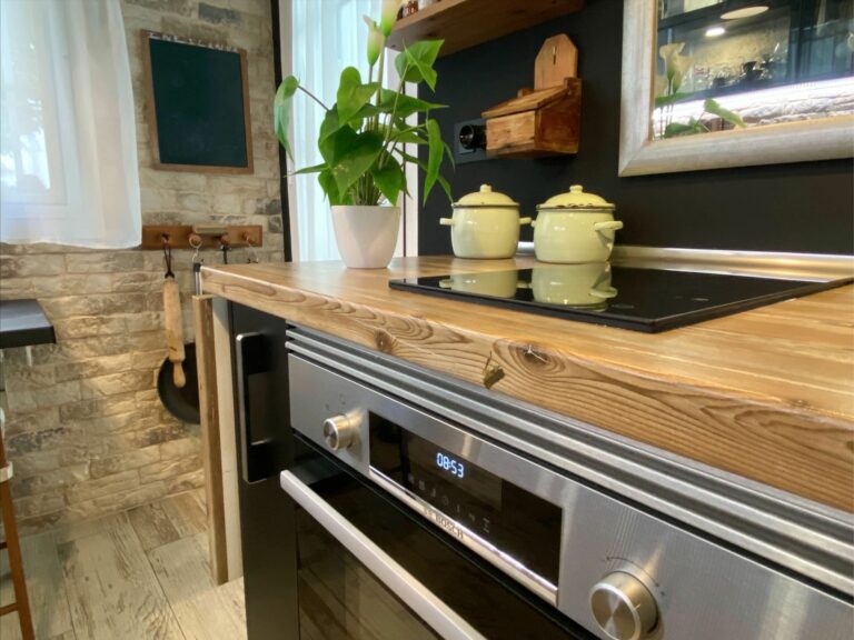 ca698e85f2c82ed99ce3e38cc3569d8c - 11