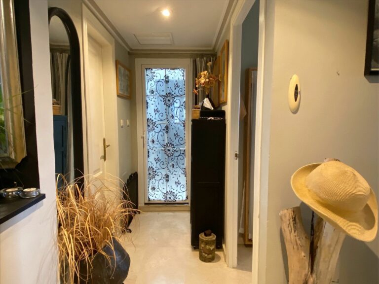 ca698e85f2c82ed99ce3e38cc3569d8c - 12