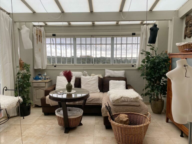 ca698e85f2c82ed99ce3e38cc3569d8c - 4