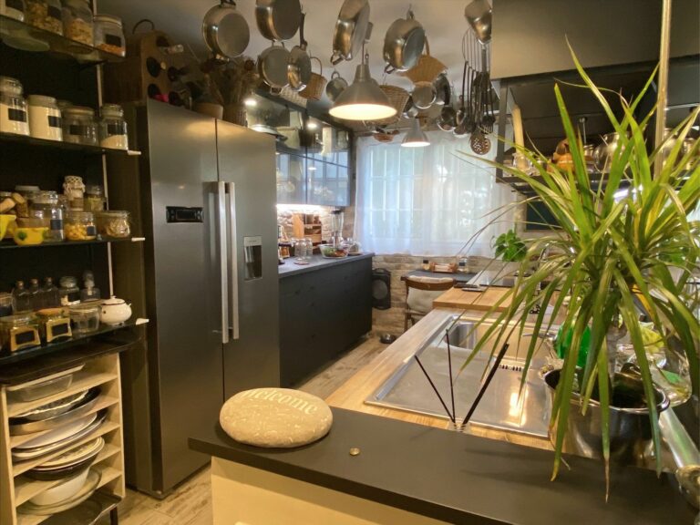 ca698e85f2c82ed99ce3e38cc3569d8c - 8