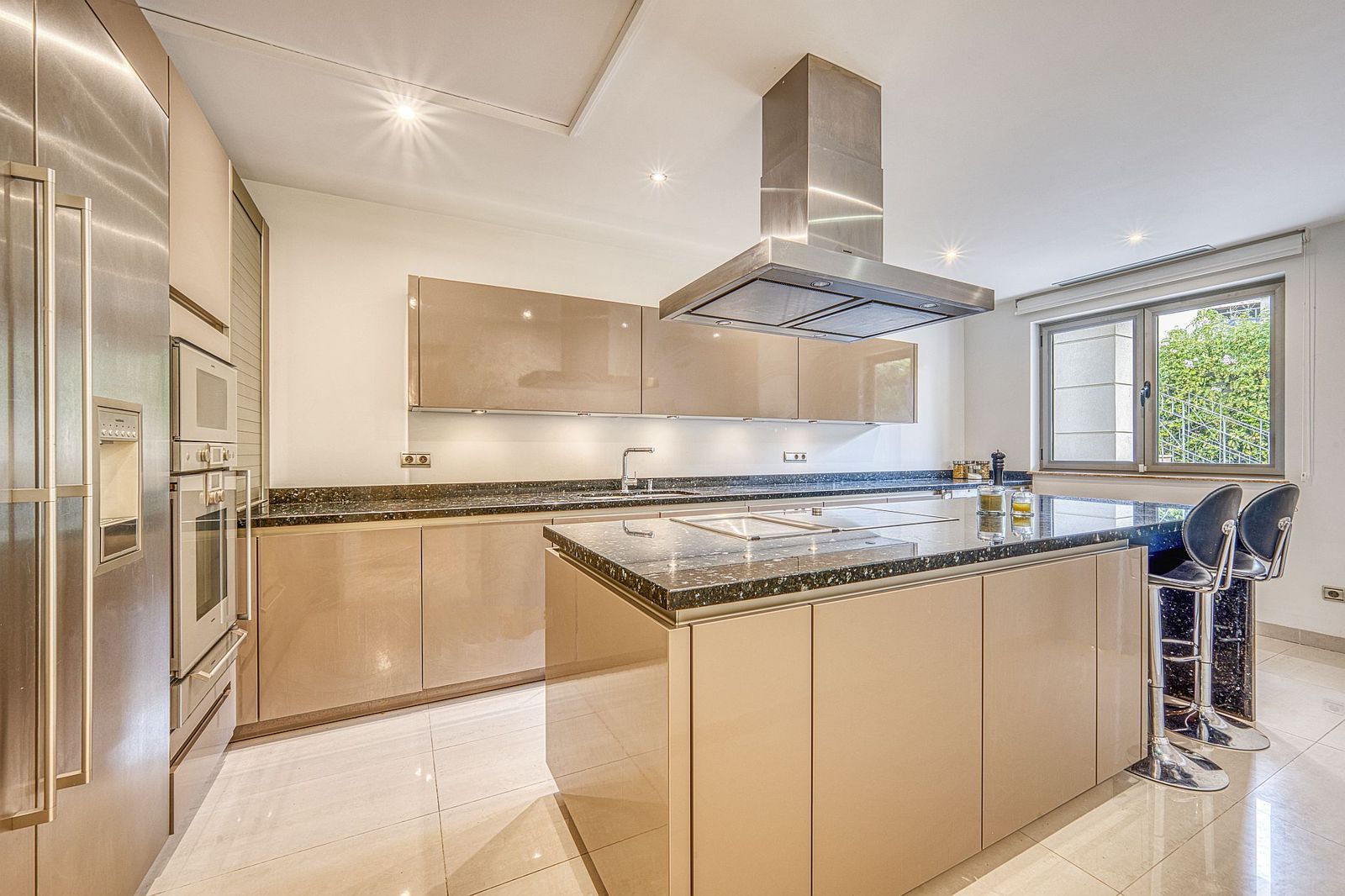 ca9ab607273039d4aaa5572cb2122a9f - 9