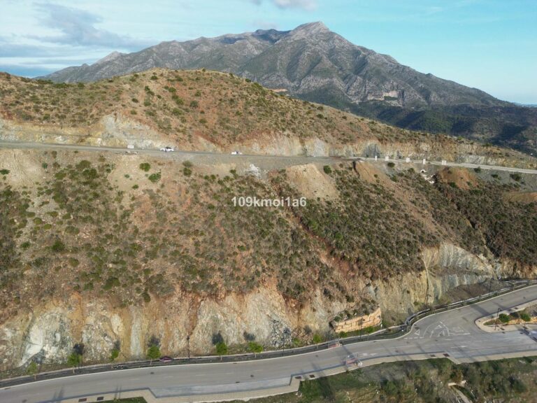 cb006f6d95aec16afc8e590ea7c20d75 - 15