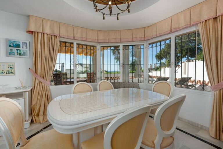 cd2115b8c340eacb50d61e8531730a9f - 4