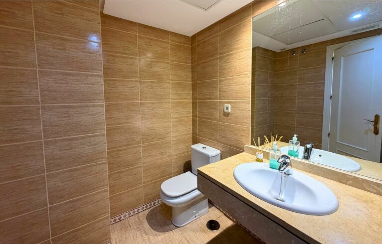 cdc8af40fee969e1b3256f9f83d3a5d8 - 11